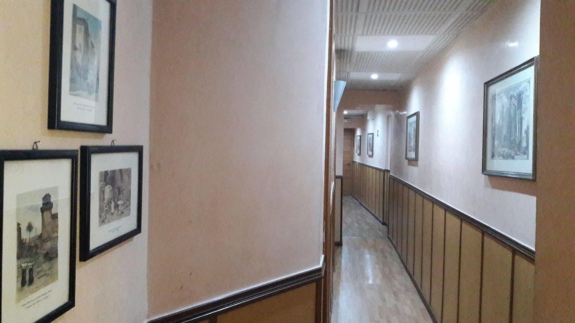 Hotel Mimosa Pantheon Рим Екстериор снимка